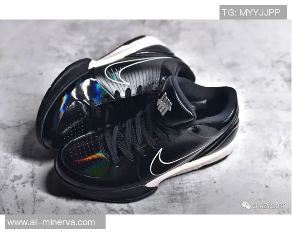 科比传奇：从篮球场上的黑曼巴到全球偶像的心灵旅程